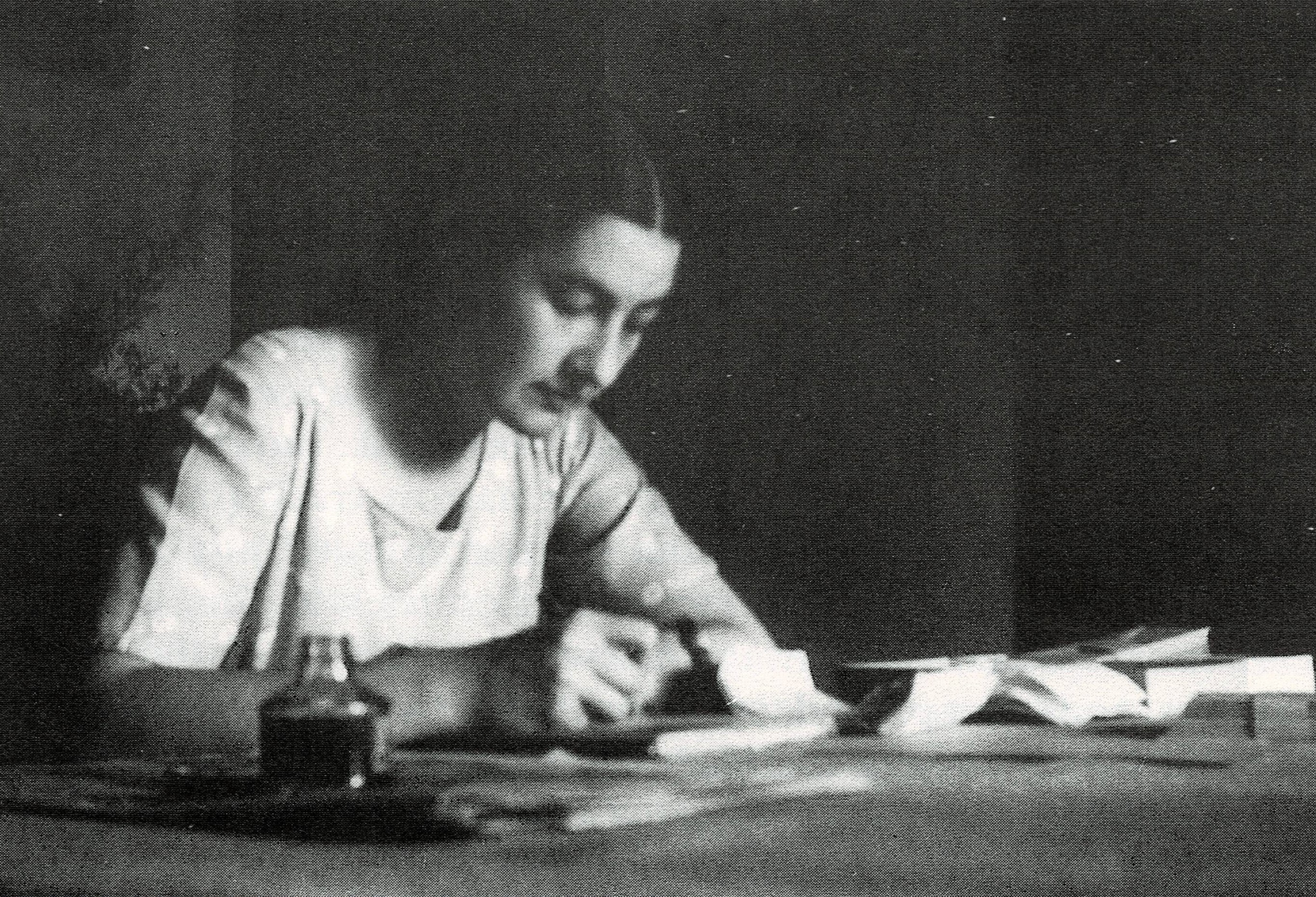 Miriam Hyde working at in London